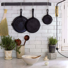 Load image into Gallery viewer, Bloomist - Granite Stand