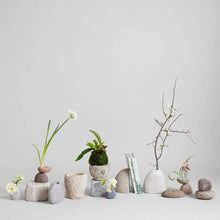 Load image into Gallery viewer, Bloomist - Granite Stand