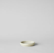 Load image into Gallery viewer, Bloomist - Tray for Basic Planter, White Patina