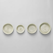 Load image into Gallery viewer, Bloomist - Tray for Basic Planter, White Patina